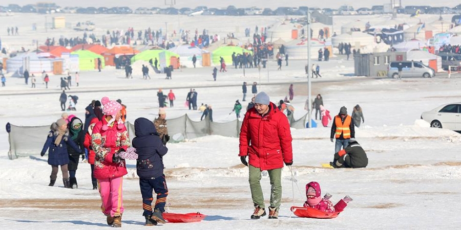 ФОТО: “Мөнгөн Улаанбаатар” өвлийн спорт наадам, цасны баяр