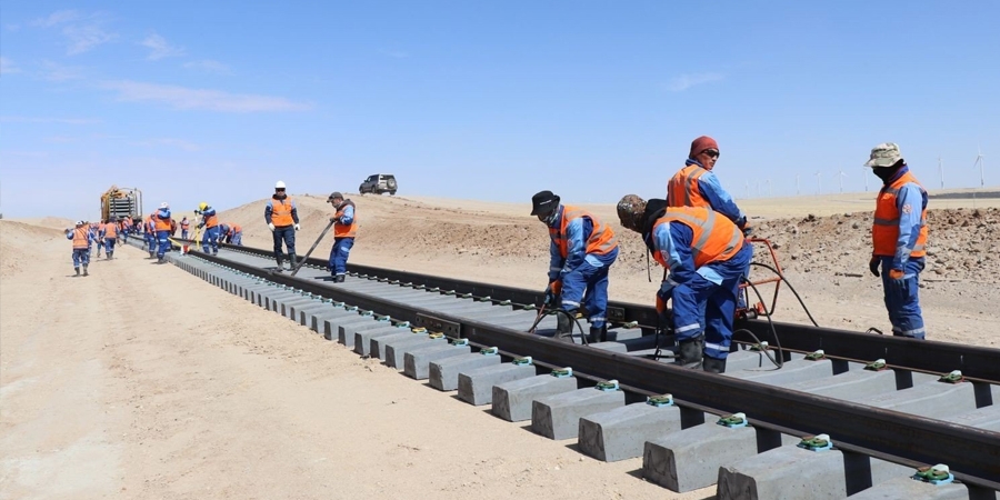 Тавантолгойн төмөр замын суурь бүтцийн барилгын ажлын зөвшөөрлийг “Монголын төмөр зам” ТӨХК-д олголоо