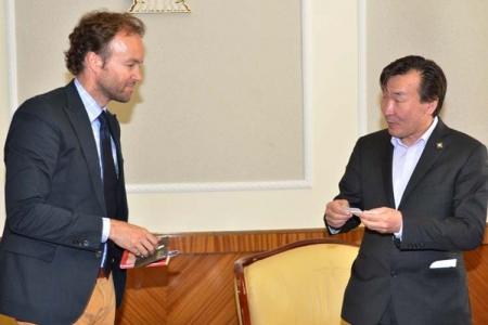 “Уул уурхайн маргаан зохицуулах тухай хуулийн төсөл” боловсруулна гэлээ