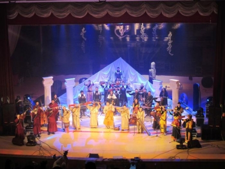 “Босоо заяат Монгол” хүндэтгэлийн концерт эхэллээ
