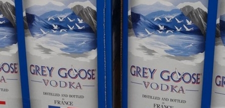 "Grey Goose" хэмээх архийг хуурамчаар үйлдвэрлэж байжээ