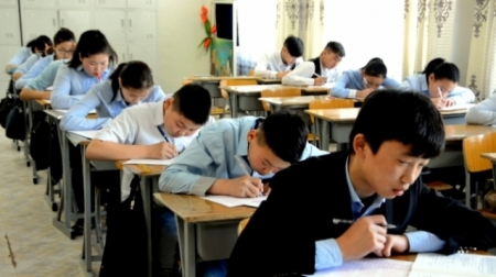 Улсын шалгалтад амжилтгүй  дүн үзүүлсэн сурагчдаас авах дахин шалгалтын хуваарь гарчээ