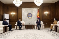 Элчин сайд нарыг эргүүлэн татах, томилох асуудлаар зөвшилцөх Монгол Улсын Ерөнхийлөгчийн саналыг өргөн мэдүүллээ